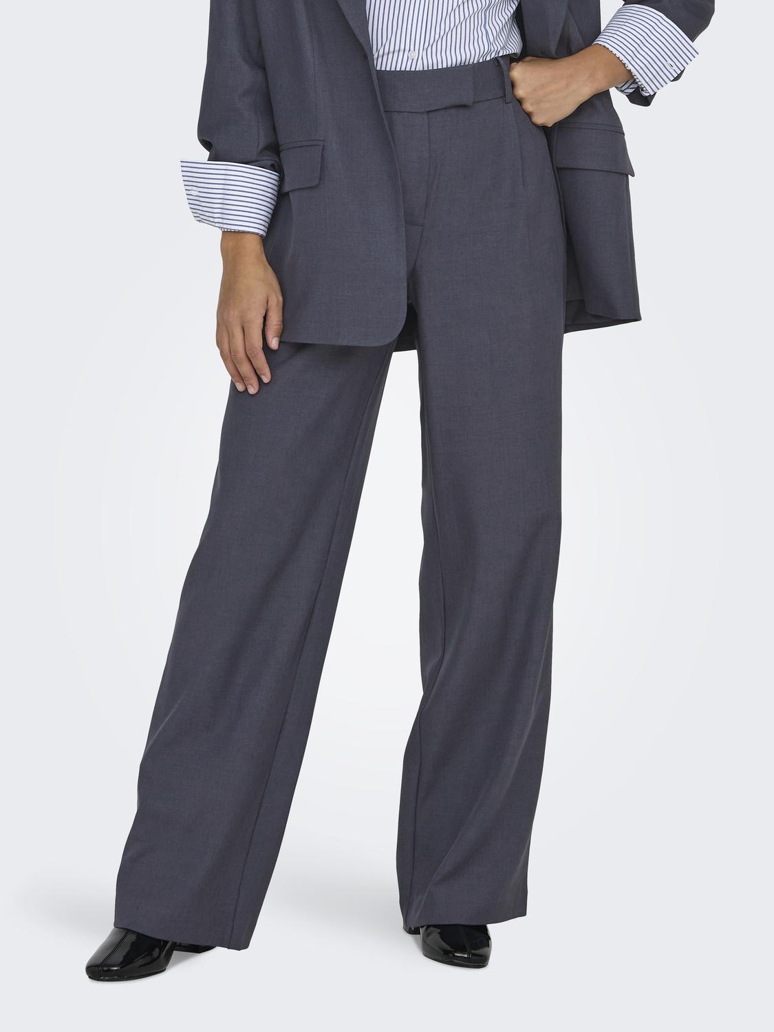 model_shot-front